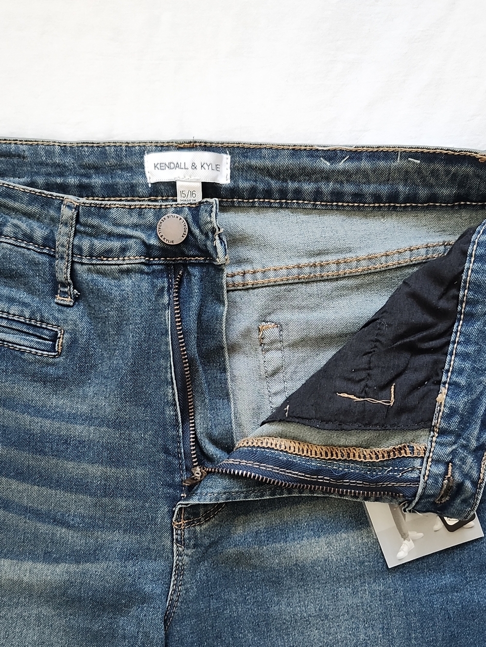 NWT Kendall & Kylie High Rise Flare Jeans Size 9/10 (Read Tag Notes) - Picture 3 of 16